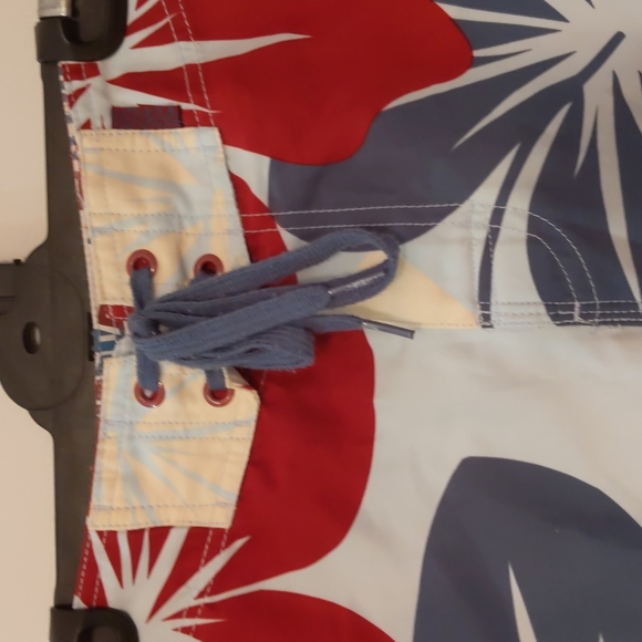 Golden Breed Men Board Shorts Size 92 Blue Red Hawaiian Print Pocket Hook & Loop - Picture 4 of 11